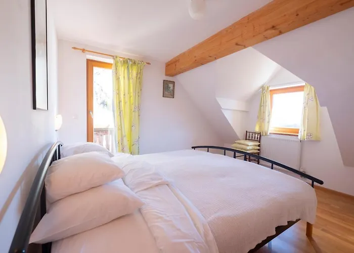 Počitniška hiša Katricnek *