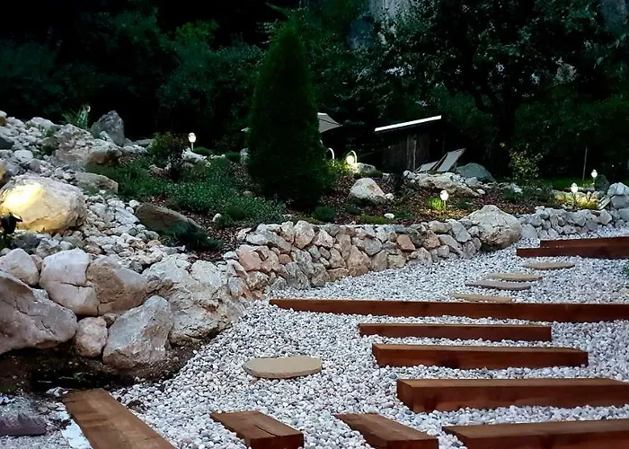 Nyaraló Katricnek *